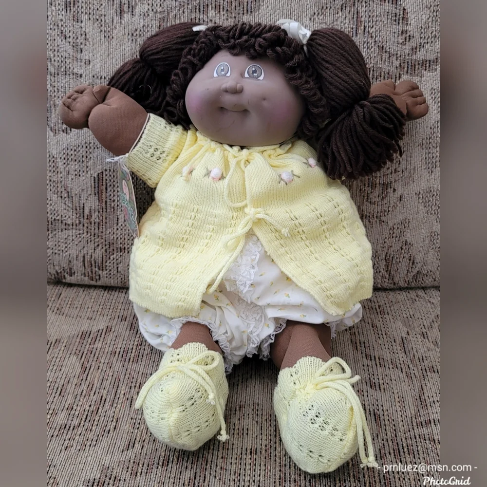 Cabbage Patch Doll - Picture 1 of 8